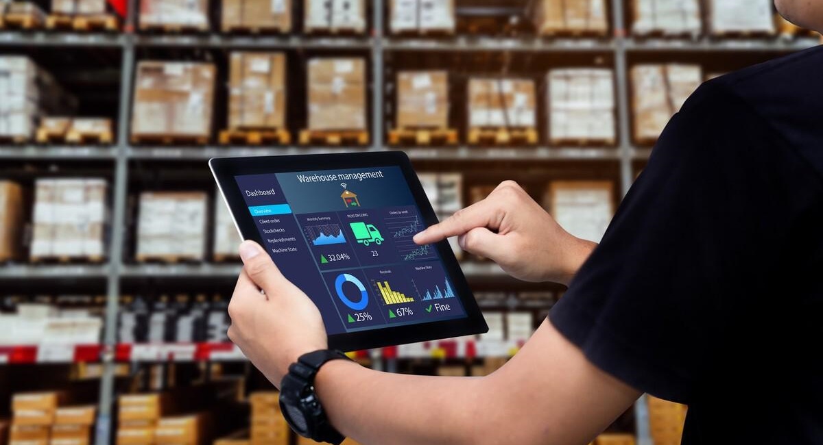 كيفية دمج برامج مسح الأجهزة المحمولة مع أنظمة تخطيط موارد المؤسسات (ERP) وأنظمة إدارة المستودعات (WMS)